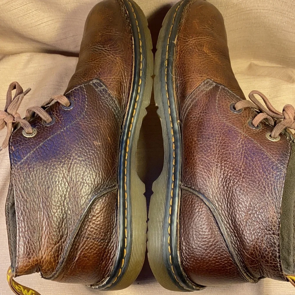 DrMartens leather lace up ankle boots EUC
